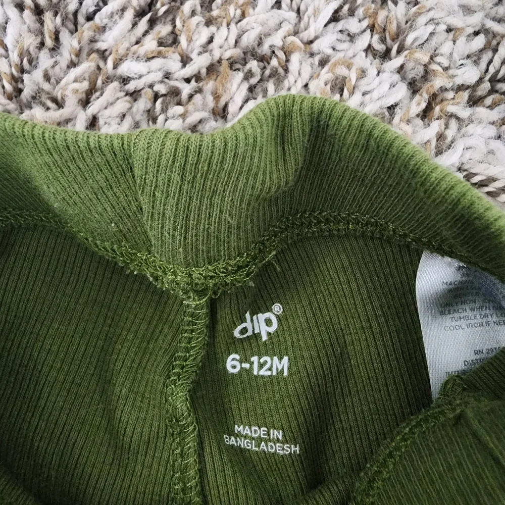 Baby Clothes - Picture 2 of 3